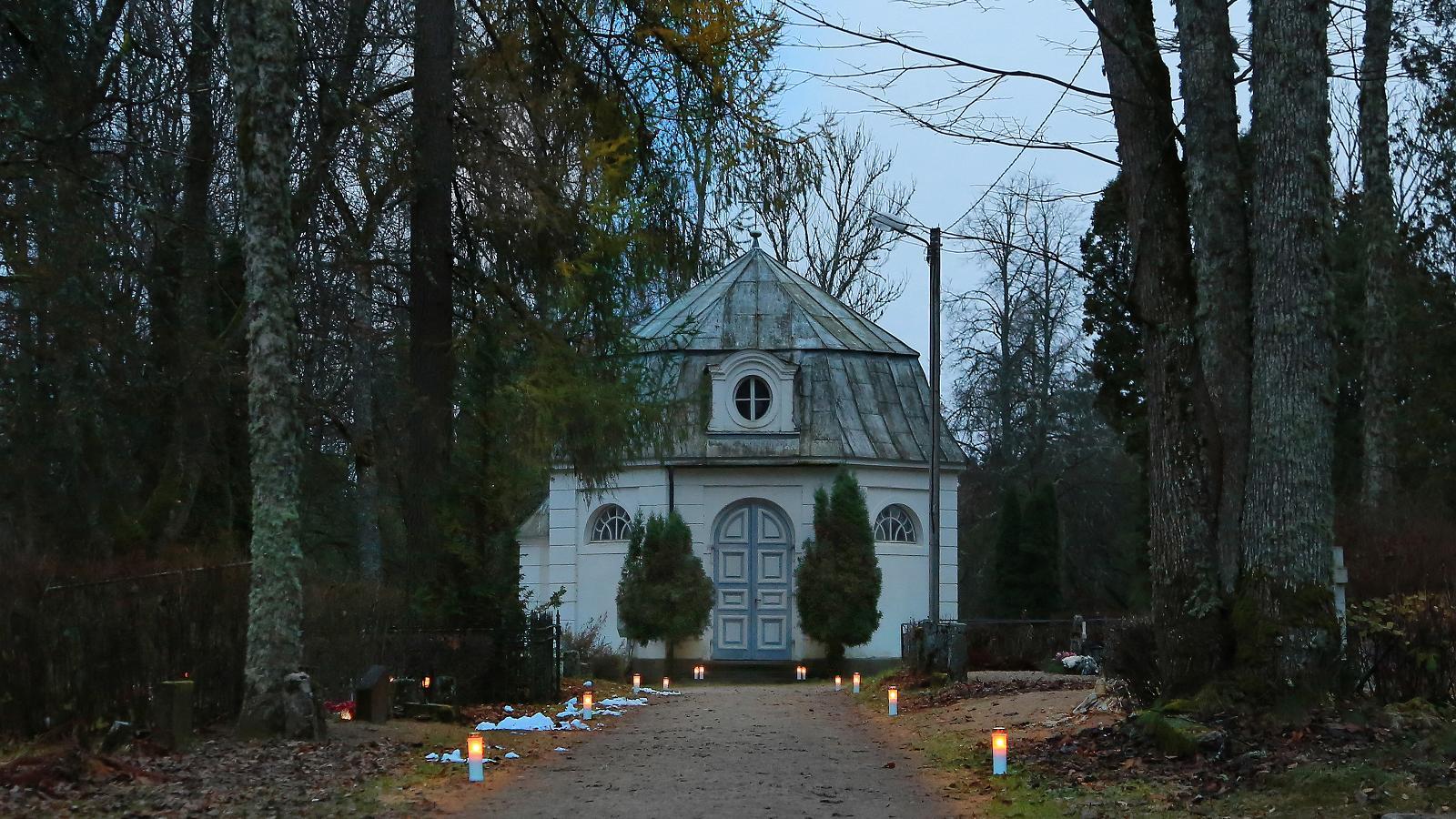 Suure-Jaani kalmistu (Eiki Subi).