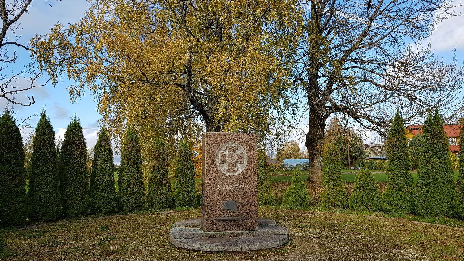 Vabadussammas Paistus (Viljandi Turismiinfokeskus).