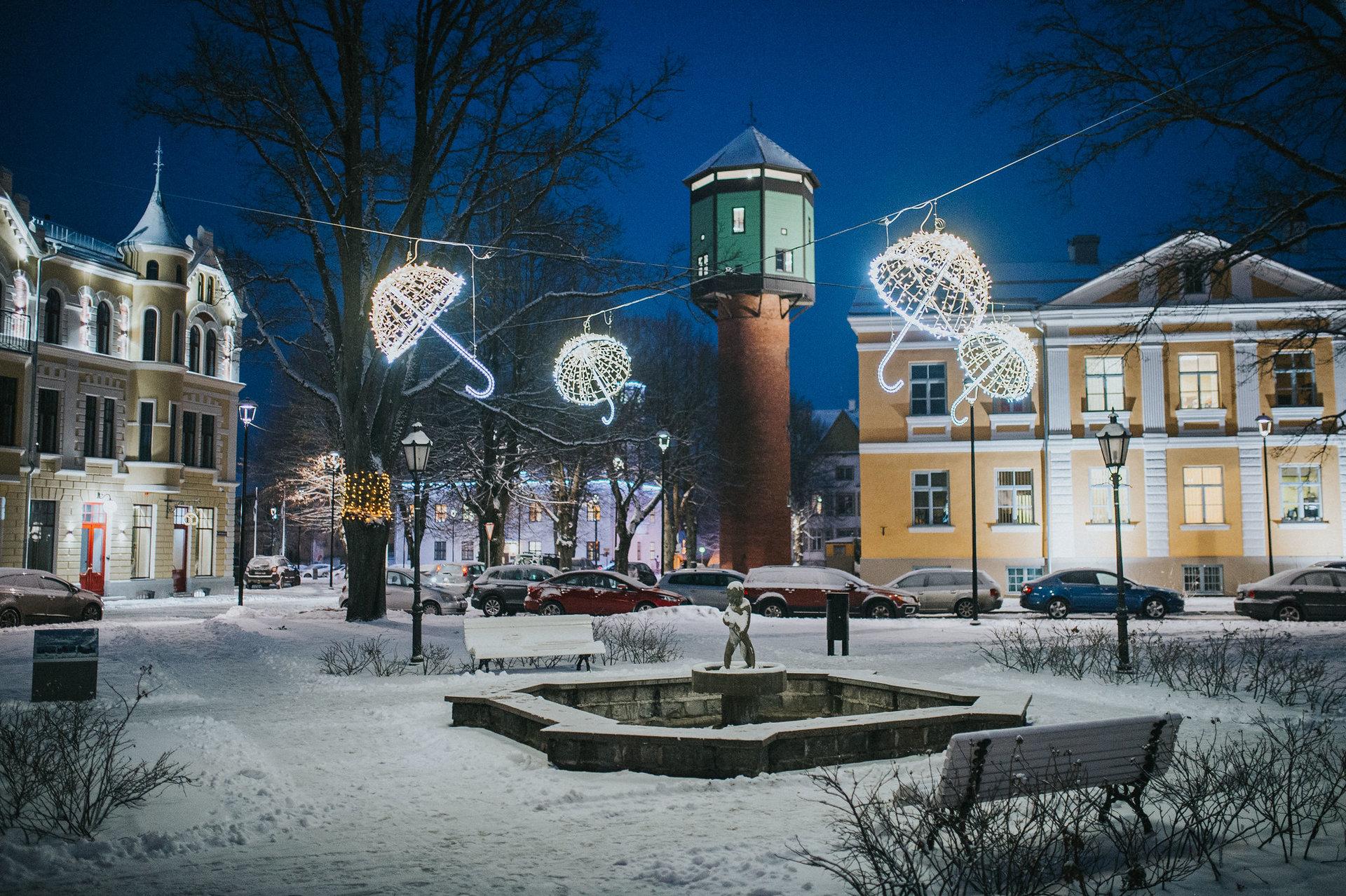 Viljandi linnatuur – imeliste vaadetega jalutuskäik vanalinnas (Silver Tõnisson).