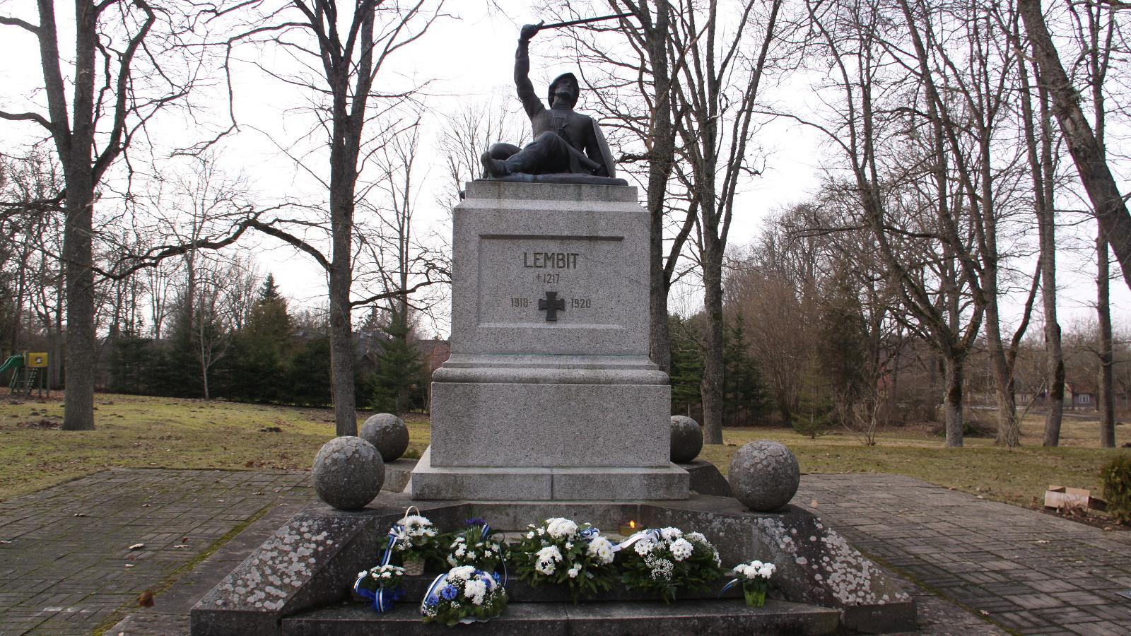 Vabadussõja langenute mälestussammas Lembitu Suure-Jaanis (Leili Kuusk).