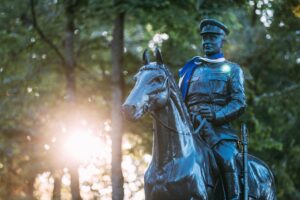 Equestrian statue of the General Johan Laidoner (Siim Verner Teder).