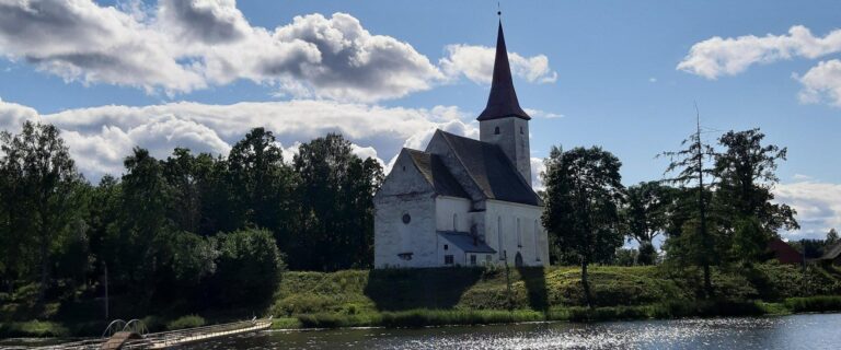 Suure-Jaanin Johanneksen kirkko (Hedi Vilumaa).