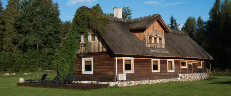 Öökulli Kalamaja turismitalu Võrtsjärve kaldal (Öökulli Kalamaja turismitalu Võrtsjärve kaldal).