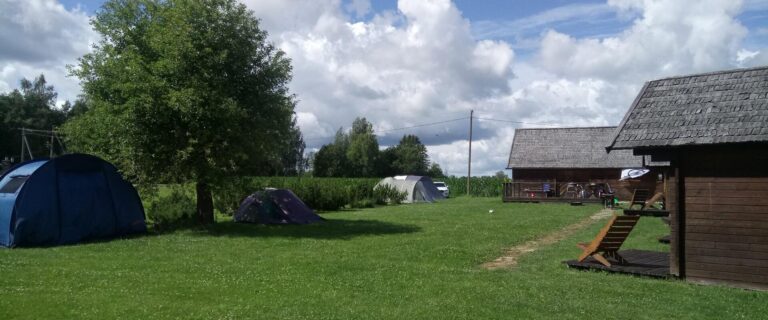 Loopren myllyn lomakylä (Loopre puhketalu).