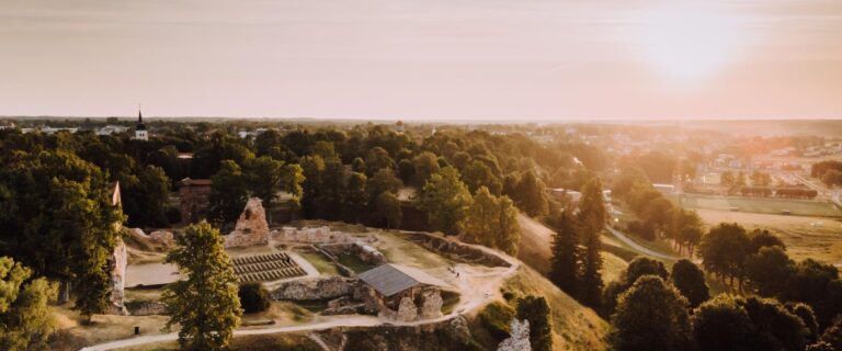 Der Schlosspark von Viljandi (Rivo Veber, Toolbox.Estonia.ee).