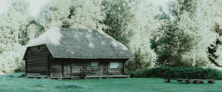 Eichen-Laubwiese von Oksa und Urlaubsort in Soomaa (Annika Vihmann).