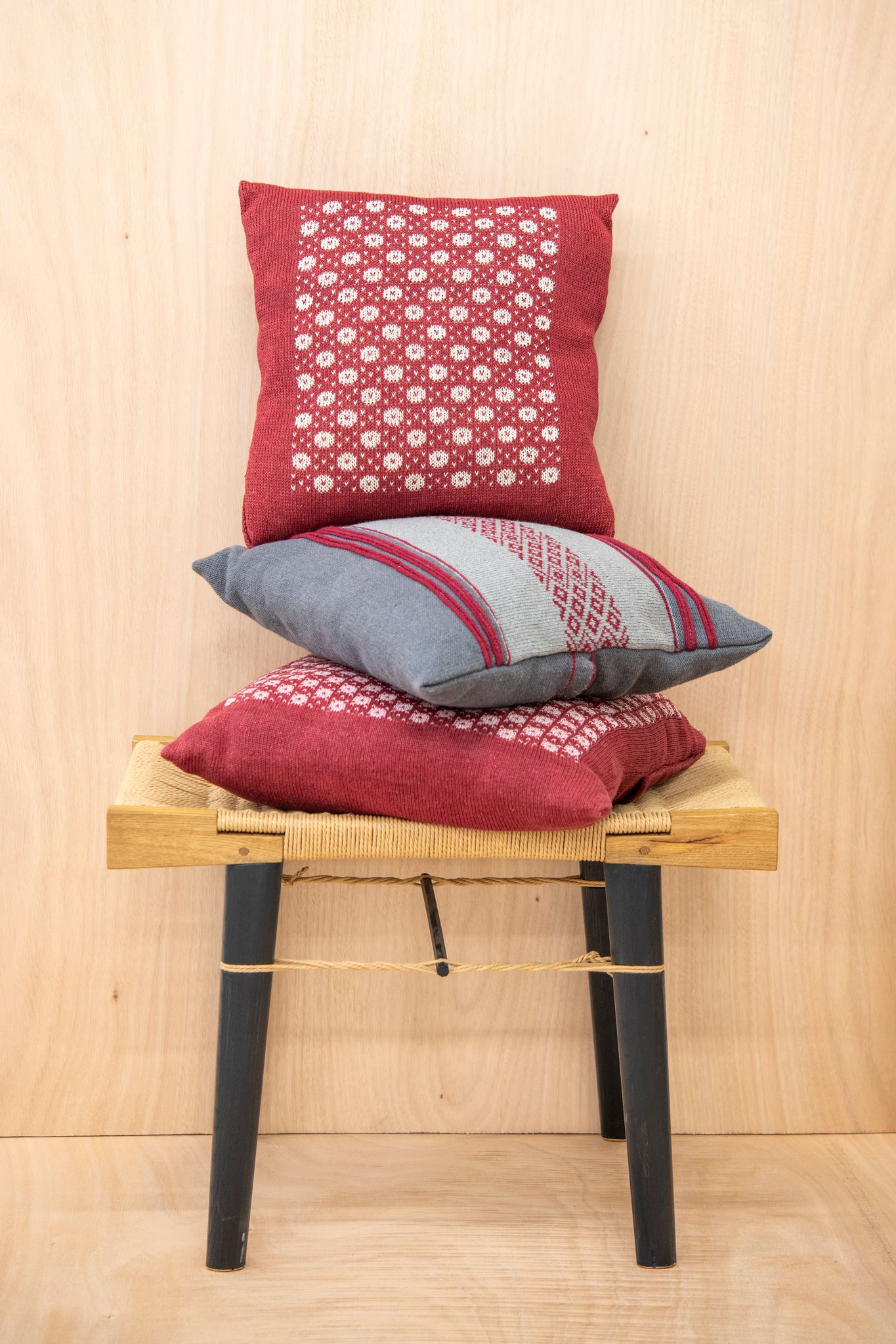 Tekstiilkäsitöö pood Olustvere mõisas (Sandra Urvak). Tekstiilkäsitöö pood Olustvere mõisas (Sandra Urvak).