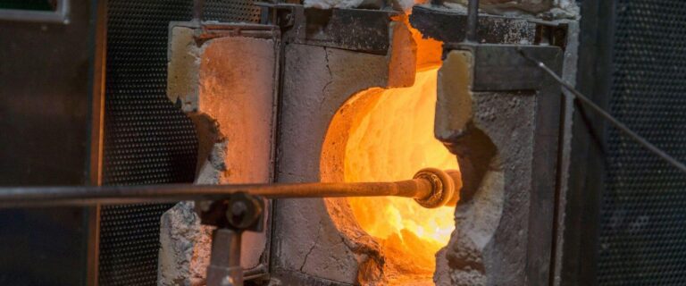 Vaasikese puhumise töötuba Olustvere mõisa klaasikojas (Sandra Urvak).