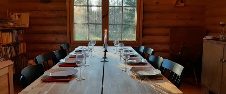 Raistiko Holiday Farm's Threshing Barn, lounge (Maimu Nõmmik).