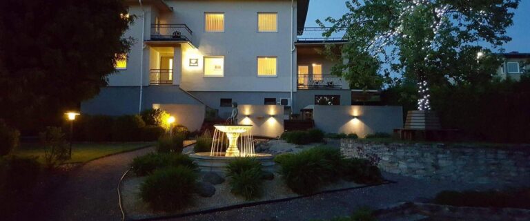 Felix’s House (Felixi Maja).